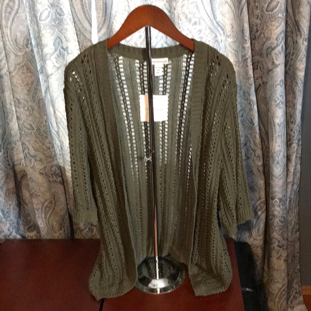 Croft & Barrow Open-Front Shrug with Intricate Knit Pattern
